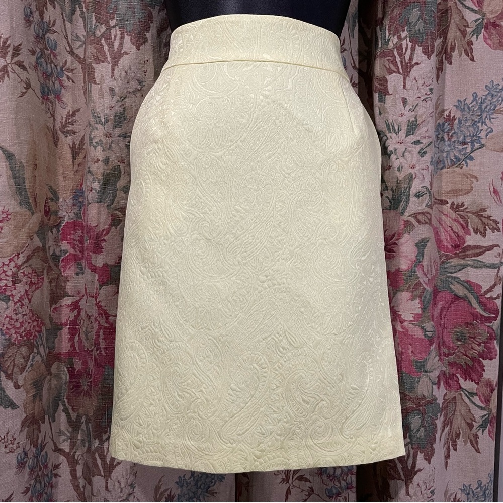 BANANA REPUBLIC Light Yellow Textured Paisley Skirt